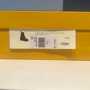 Fendi: Domino Biker Vitello+Maglia FF Allover Boot

Size: 37.5
Color: Burgundy